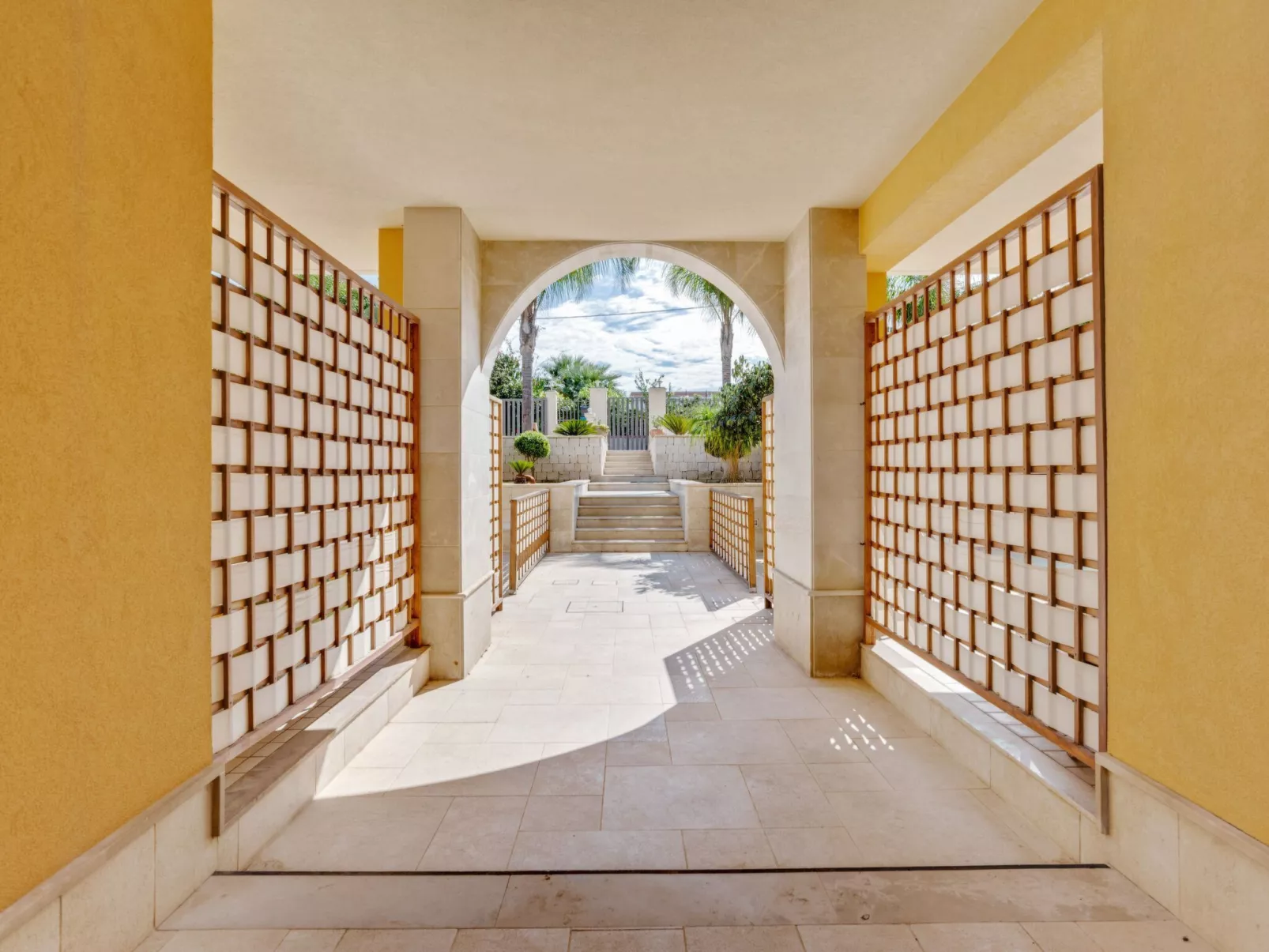 In Strandnähe-Drinnen