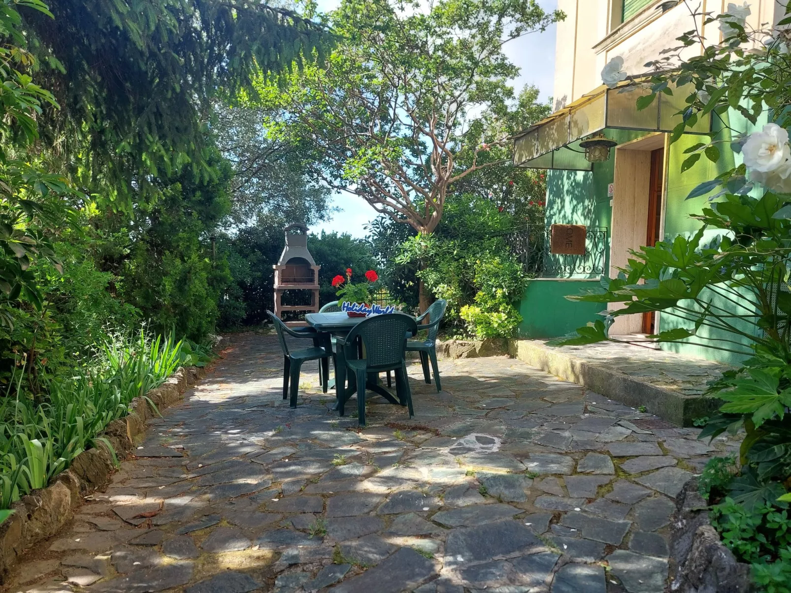 Für 4 Personen ca. 45 m&sup2; in Genua, Norditalien (Ligurien)-Outside