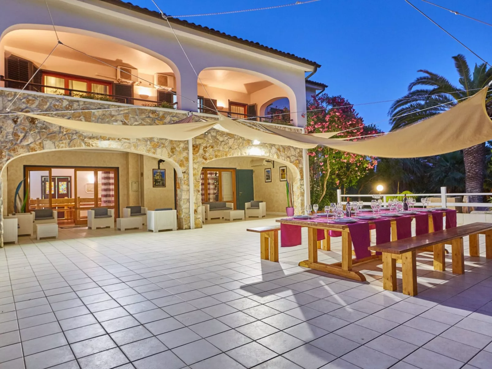 Für 15 Personen in Marina di Modica, Sizilien (Provinz Ragusa)-Image-tags.info