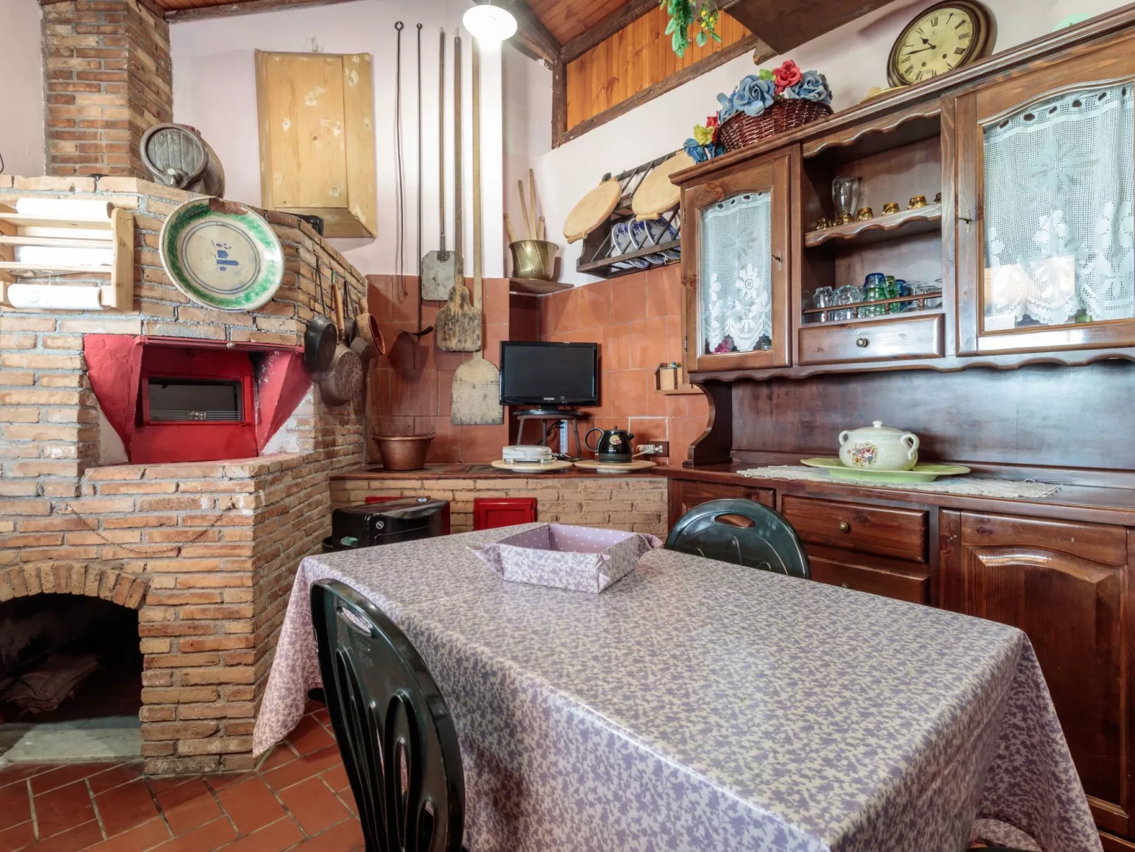 Cottage mit Whirlpool-Drinnen