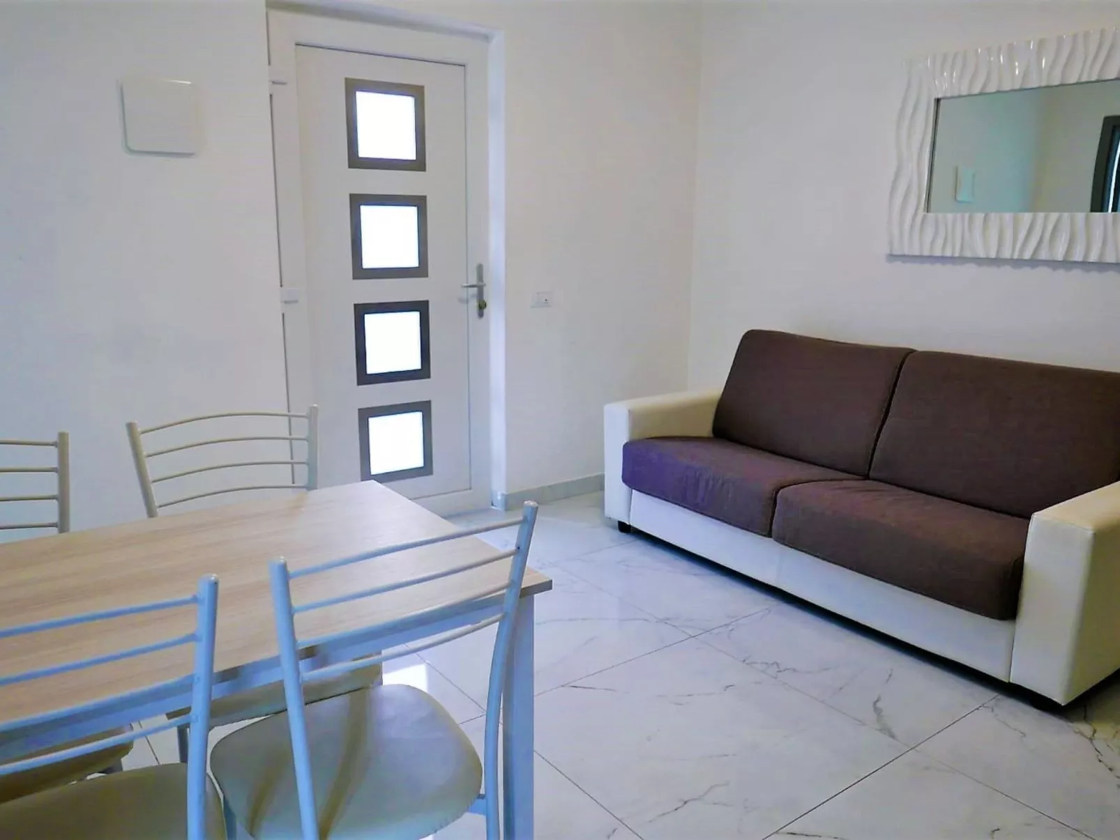 Fiorita 5 - erster Stock-Drinnen