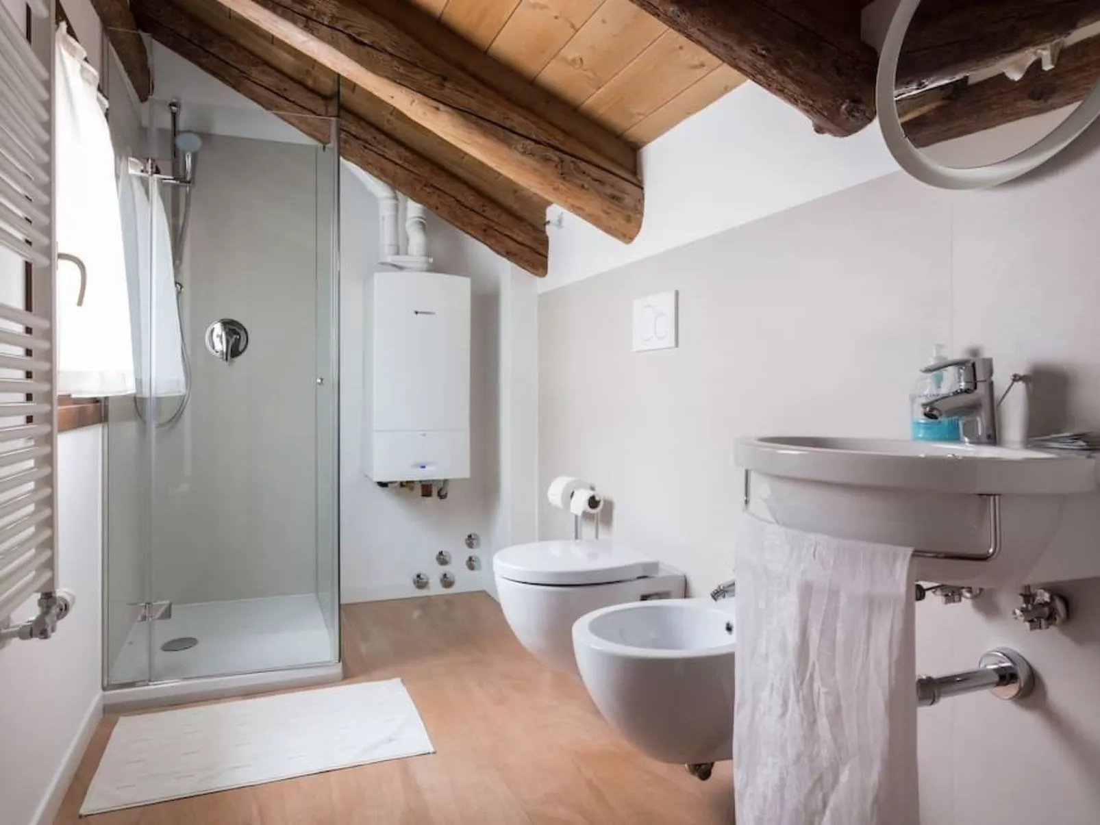 Wohnung mit Waschmaschine und Geschirrspüler-Inside