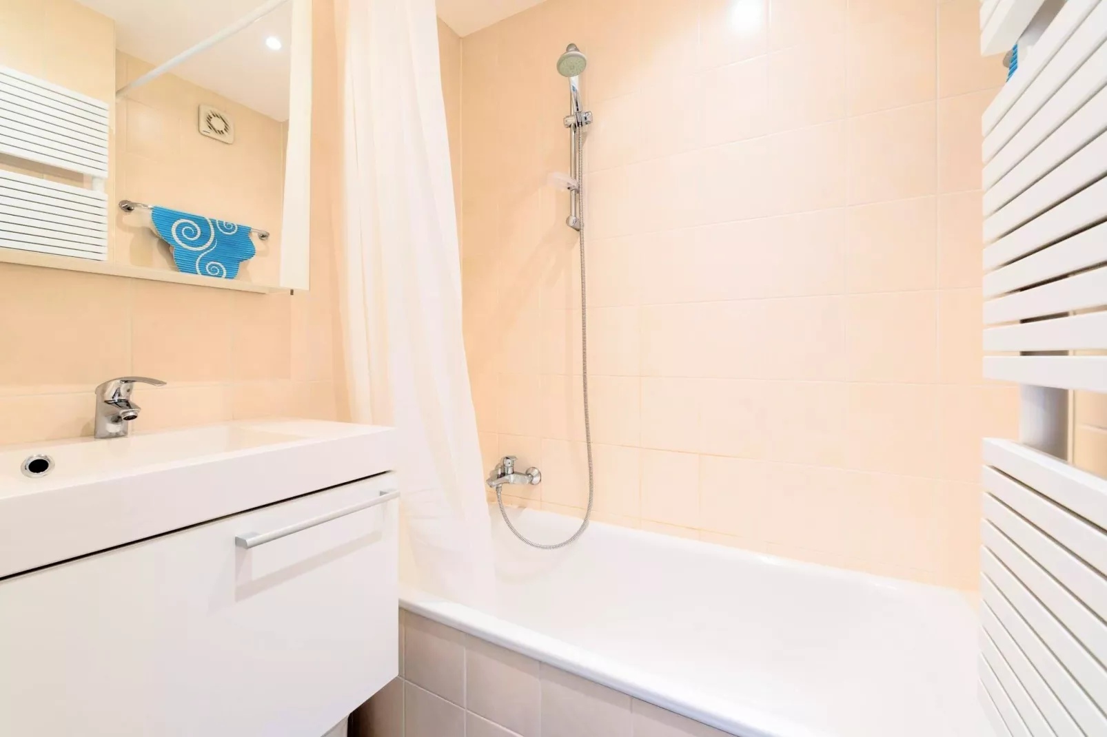 Vitalo 502-Bathroom