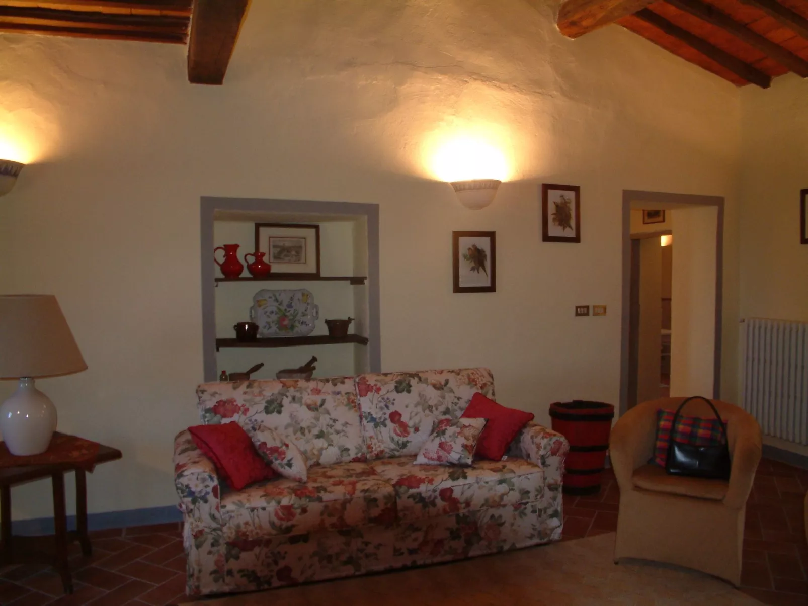 Villa 'Cimpoli casa' mit Garten und Grill-Inside