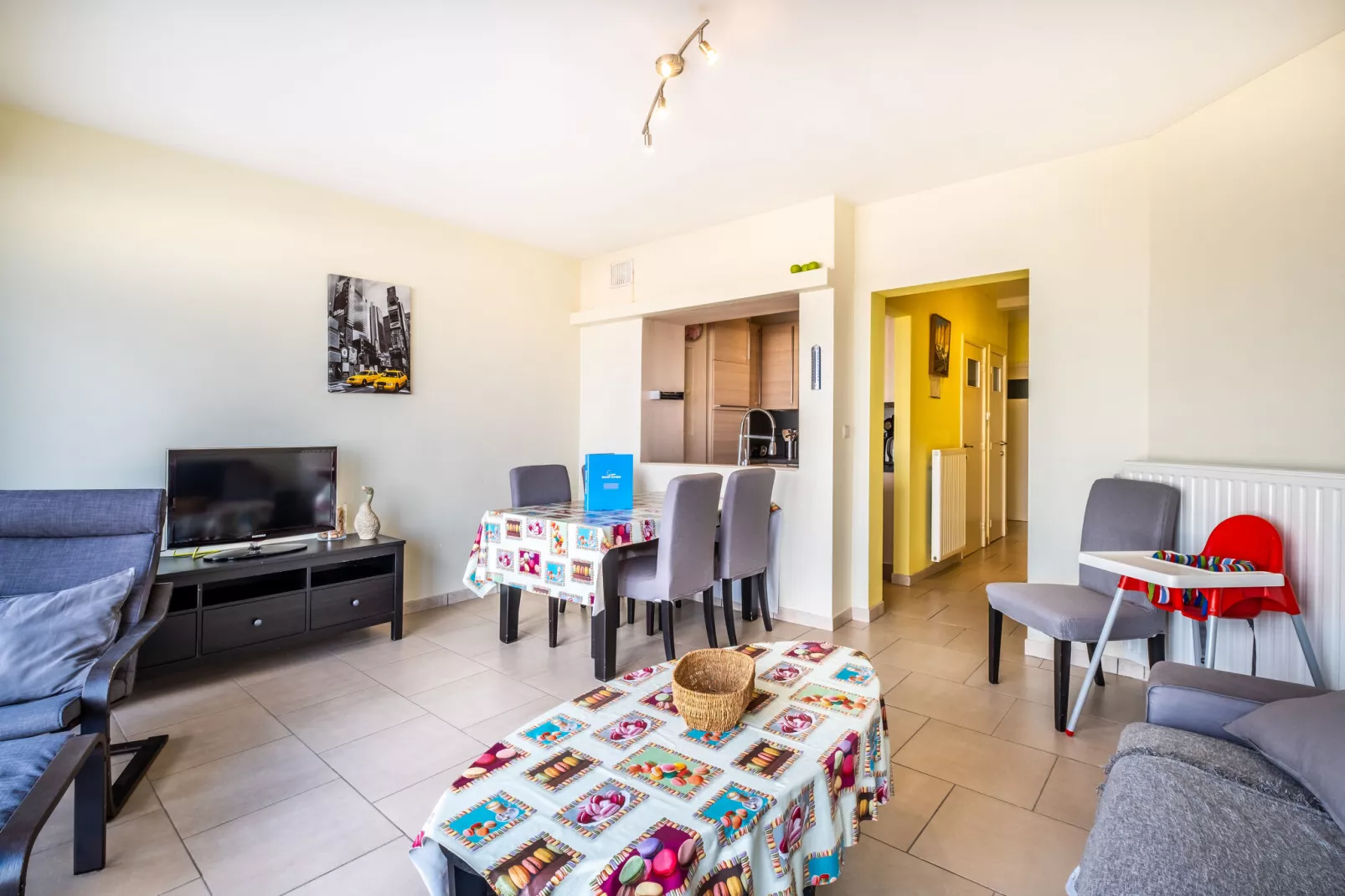 Vitalo 101-Living room