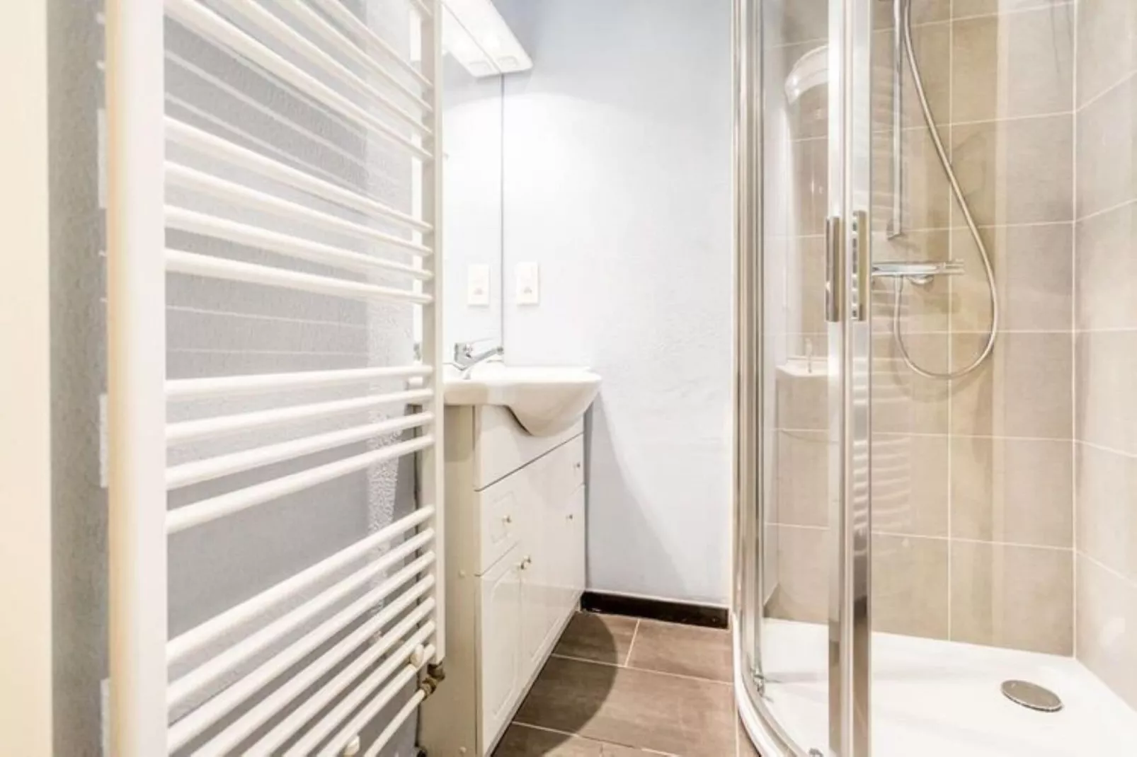 Vitalo 101-Bathroom