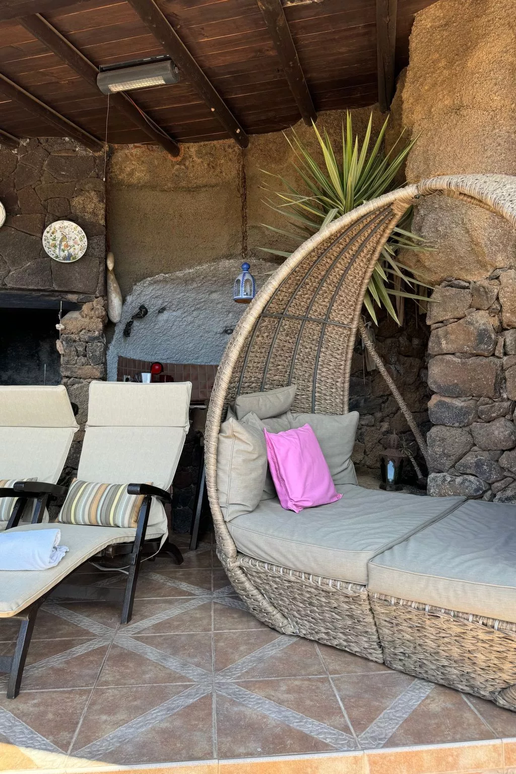 Schlafen in einer vulkanischen Höhle-Inside