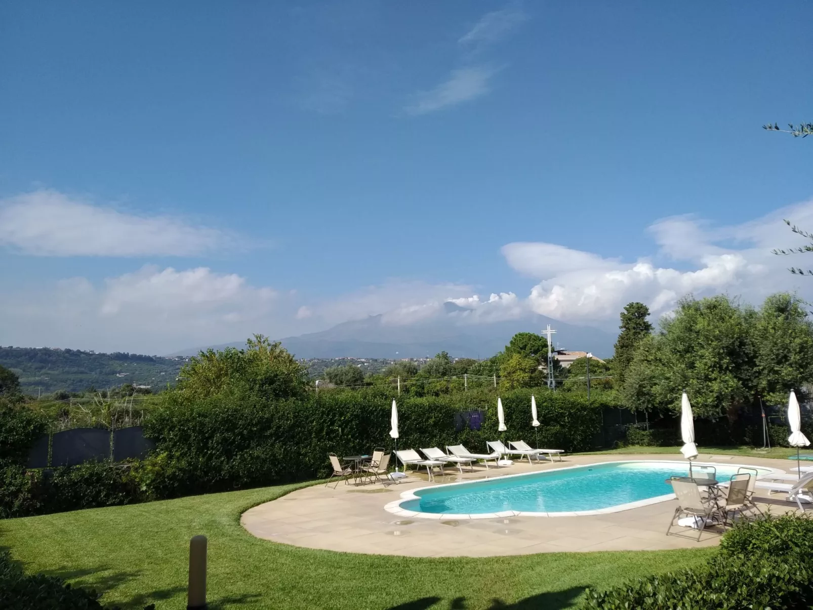 Einzimmerwohnung mit Terrasse-Image-tags.info