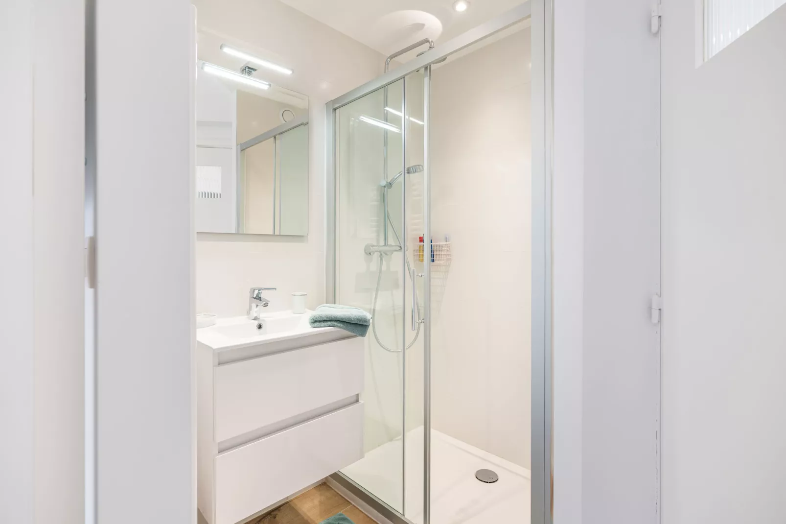 Vitalo 201-Bathroom