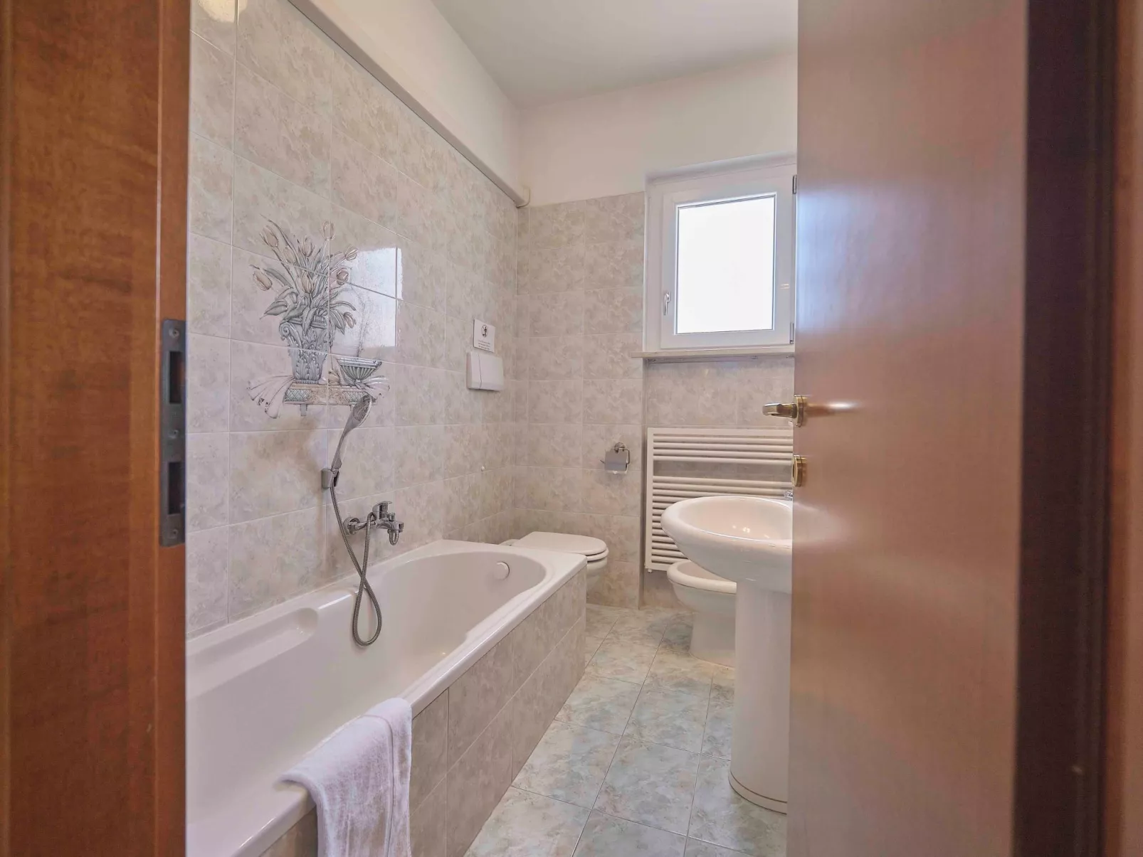 Mit Seeblick und privatem Garten-Inside