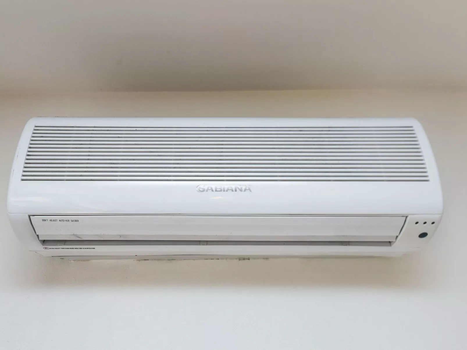 Wohnung mit Balkon, Schwimmbad und Seeblick-Inside