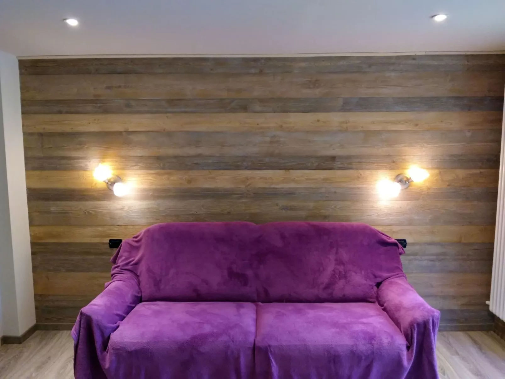 Freistehendes Haus mit privatem Garten-Inside