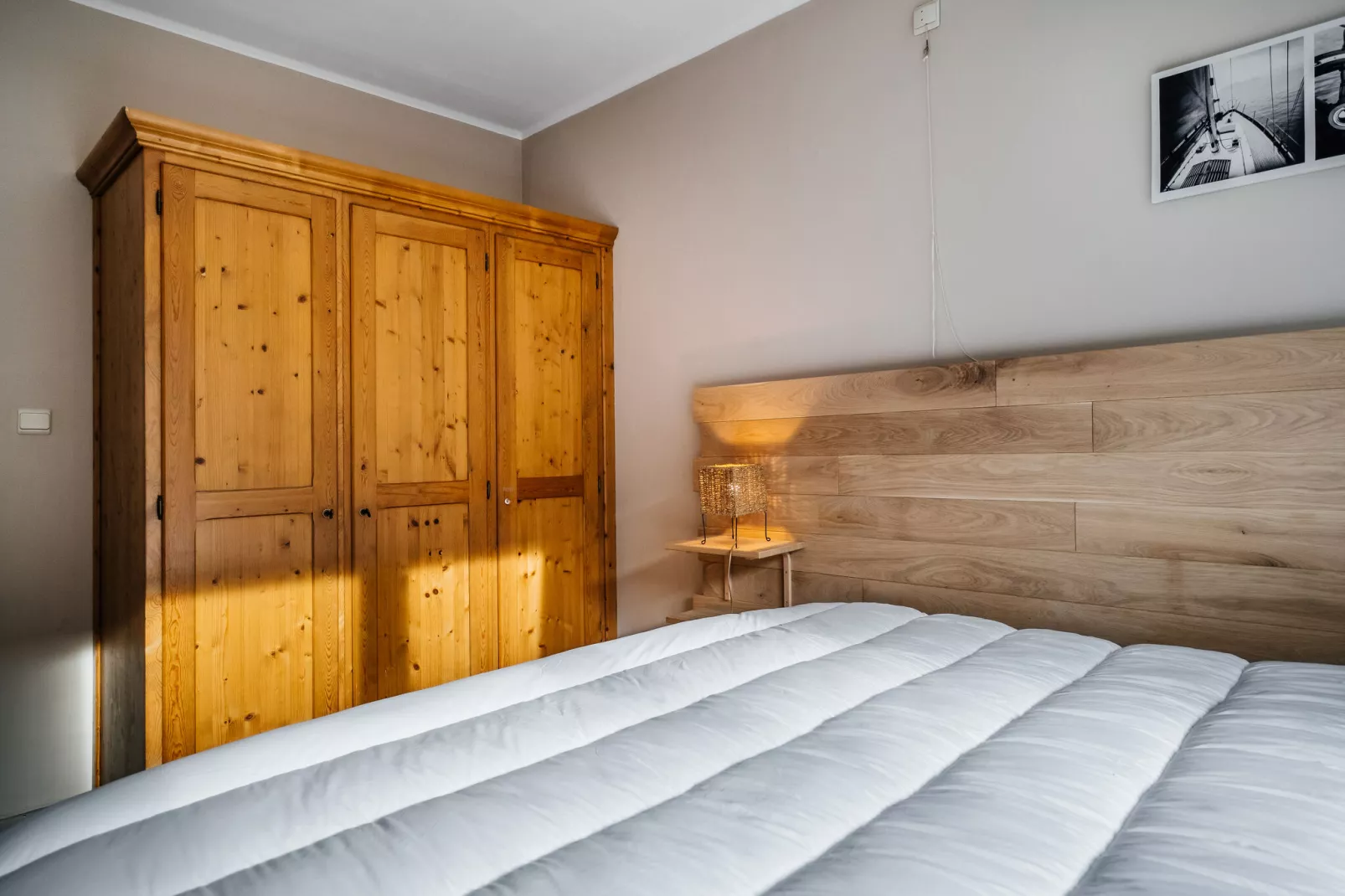 Neptune 301-Bedroom