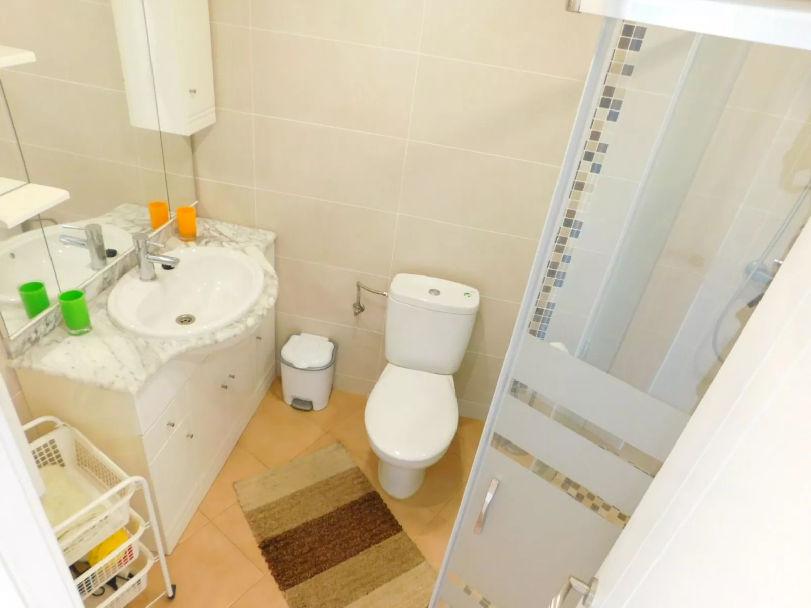 Mit großer Terrasse und Parkplatz in Salatar, Roses-Inside