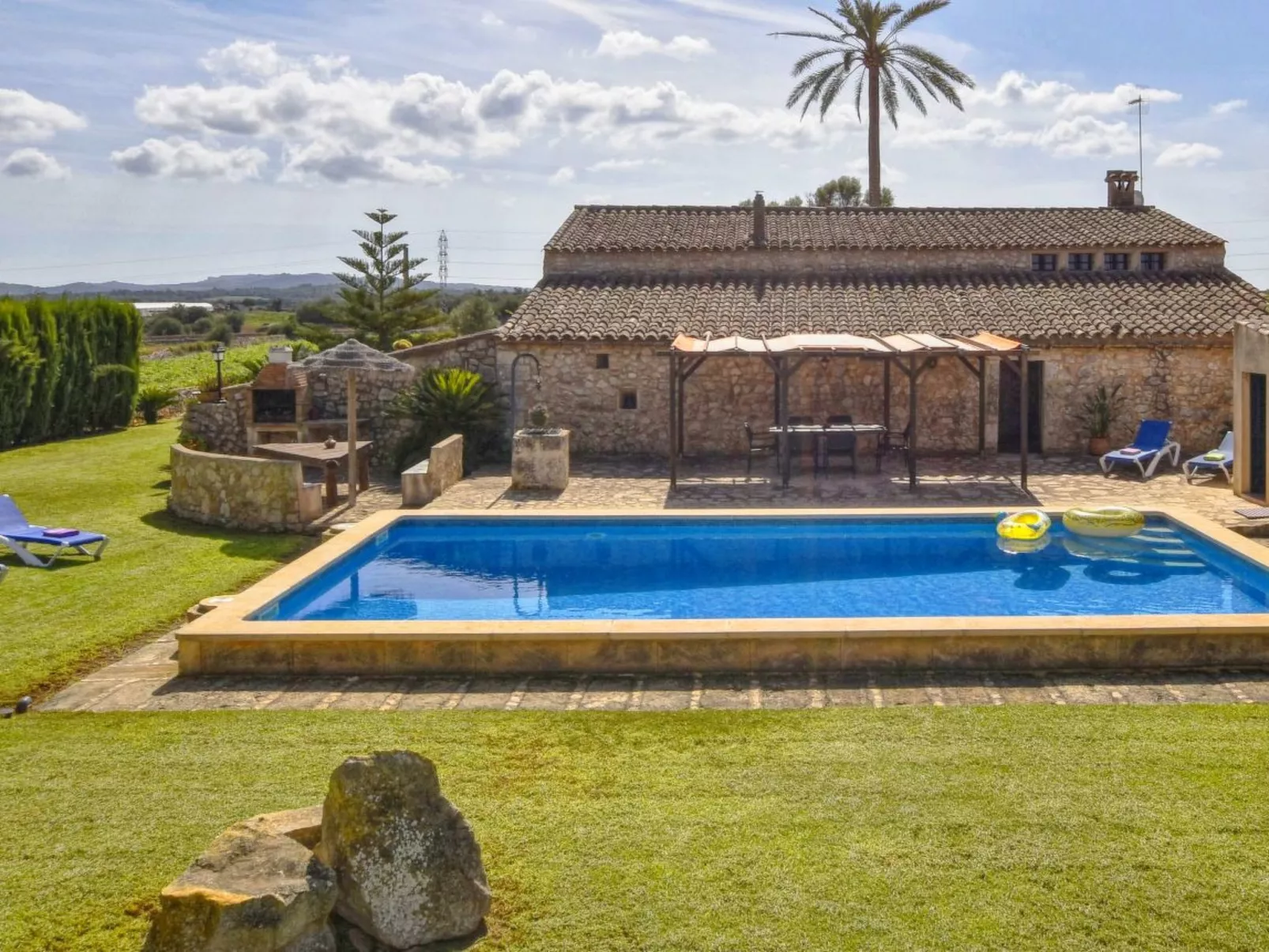 Wunderschönes Ferienhaus in Vilafranca De Bonany mit Privatem Pool-Image-tags.info