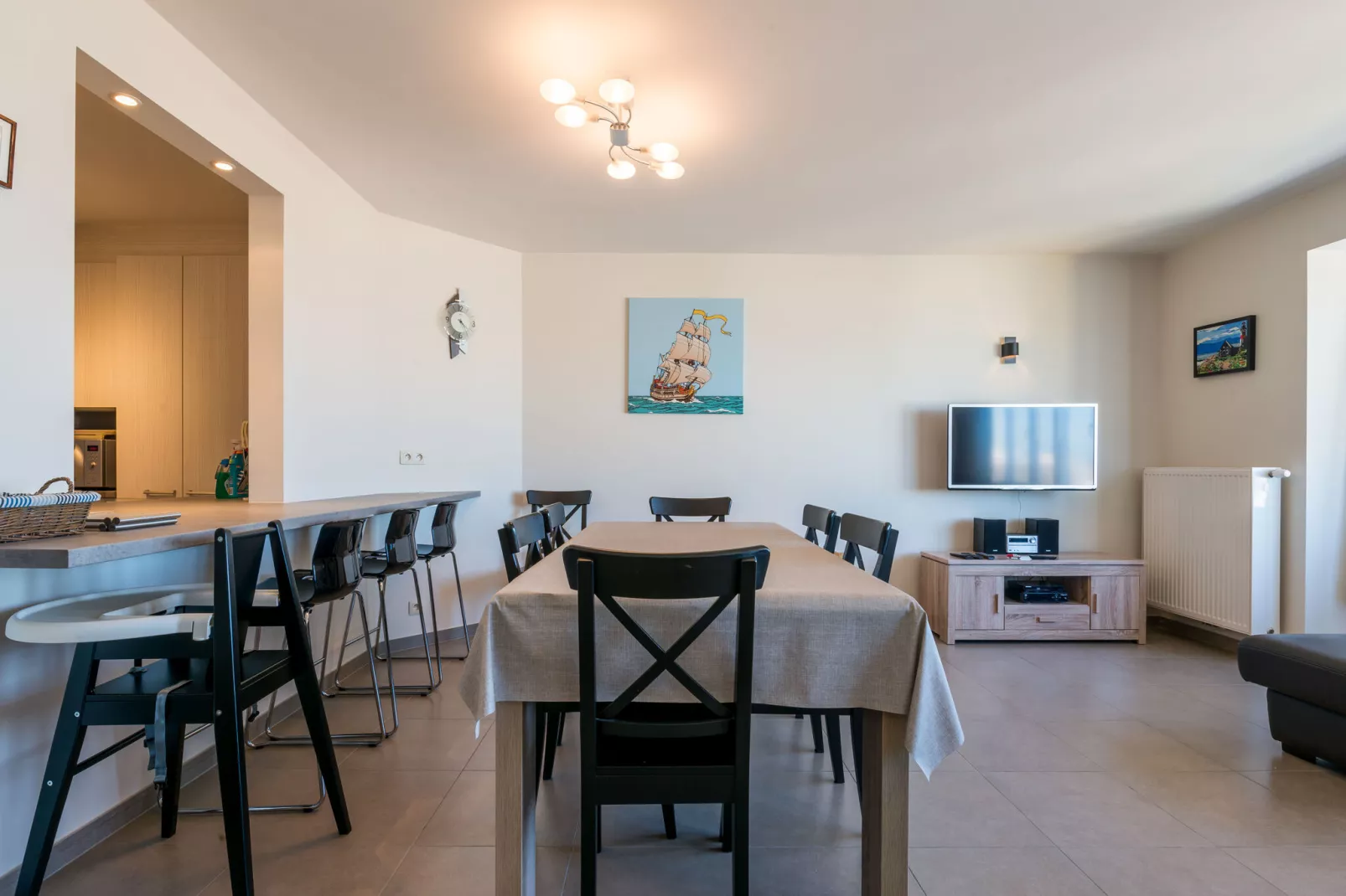 Neptune GV02-Dining room