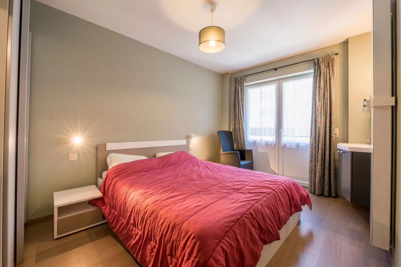 Neptune GV02-Bedroom