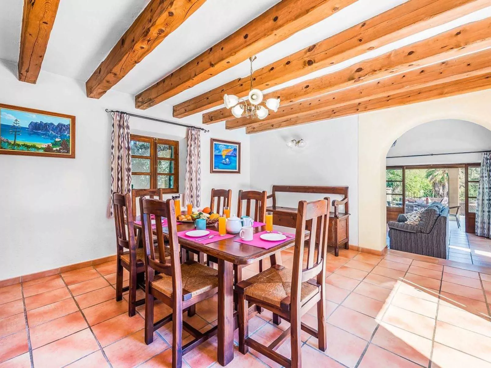 Finca Tomas, Cala Sant Vicenç-Drinnen