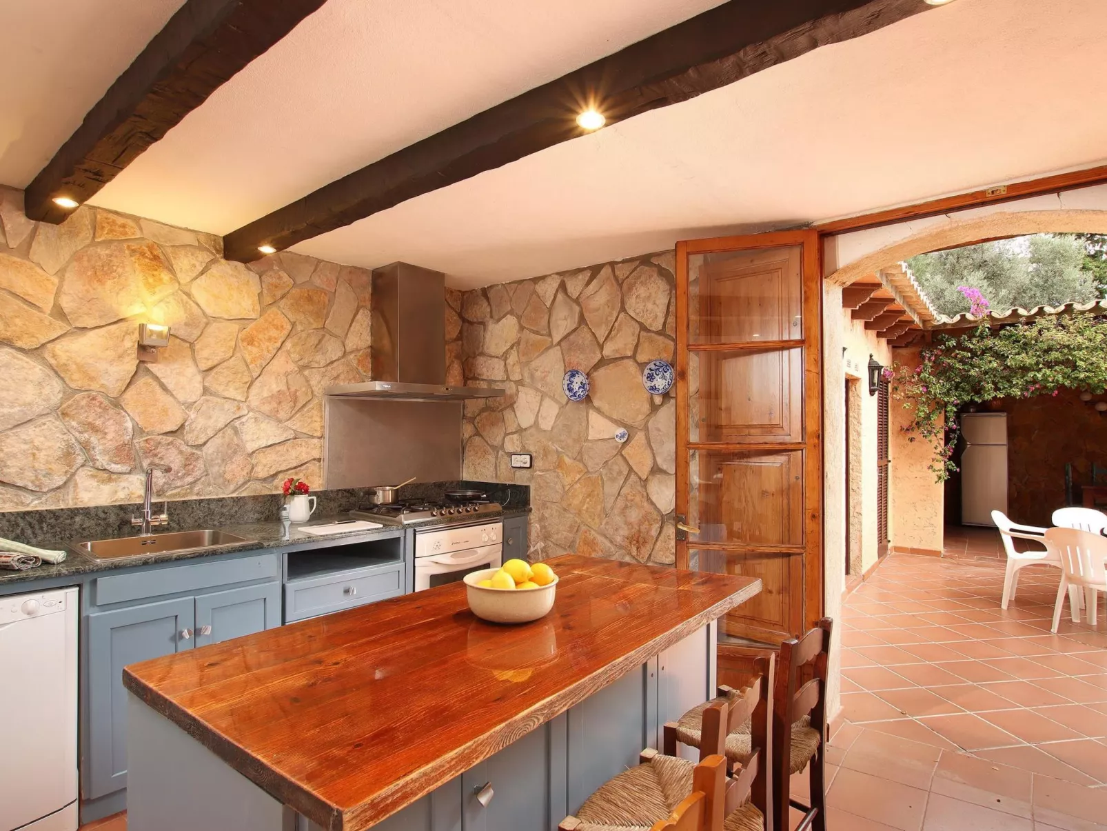 Traditionelle Villen in der Nähe von Pollensa-Outside