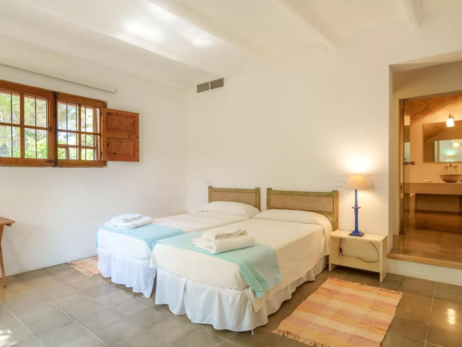 Beeindruckende Villa mit Meerblick und Schwimmbad-Image-tags.info