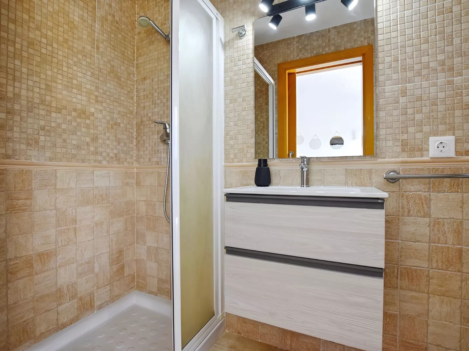 Villa "Calma" mit privatem Pool und Meerblick - Dedans