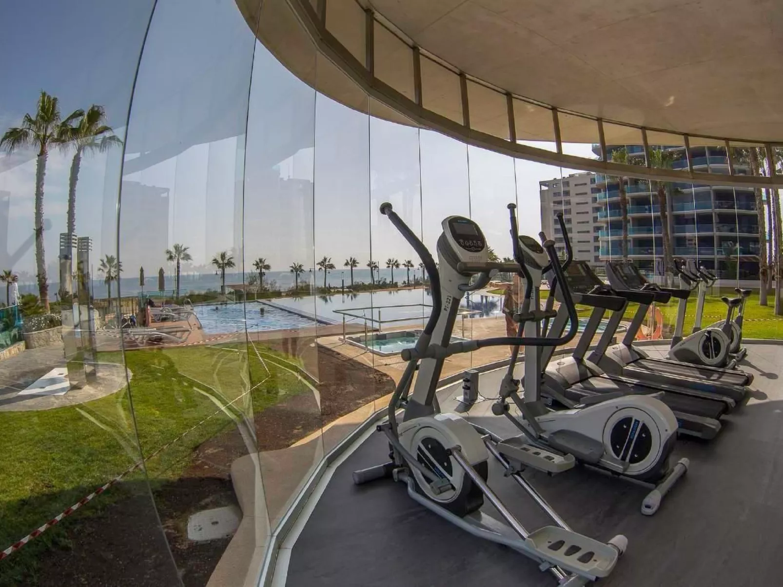 Sea Senses' Suite mit Gemeinschaftspool-Dehors