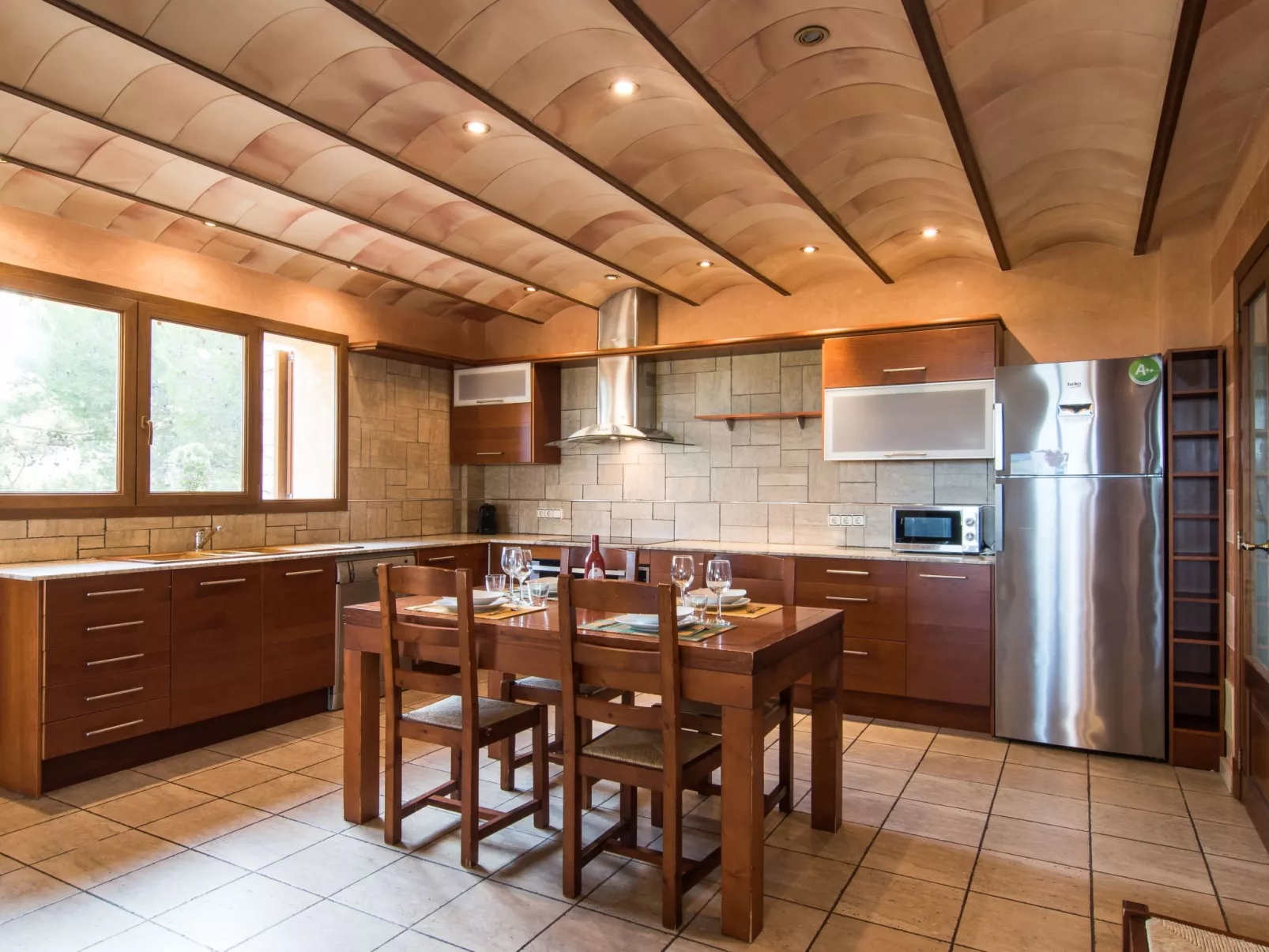 "Sa Mola" mit Terrasse-Drinnen