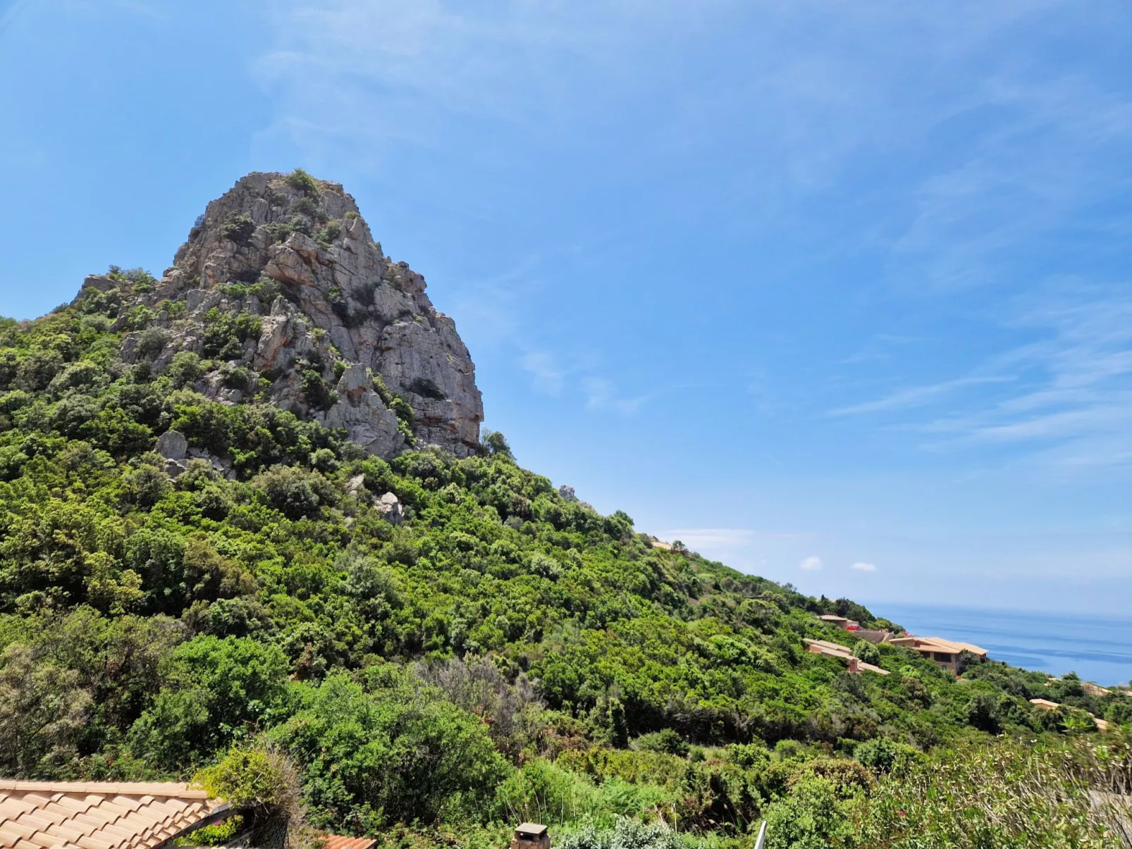Dreizimmerwohnung mit Panoramablick in Costa Paradiso-Image-tags.info