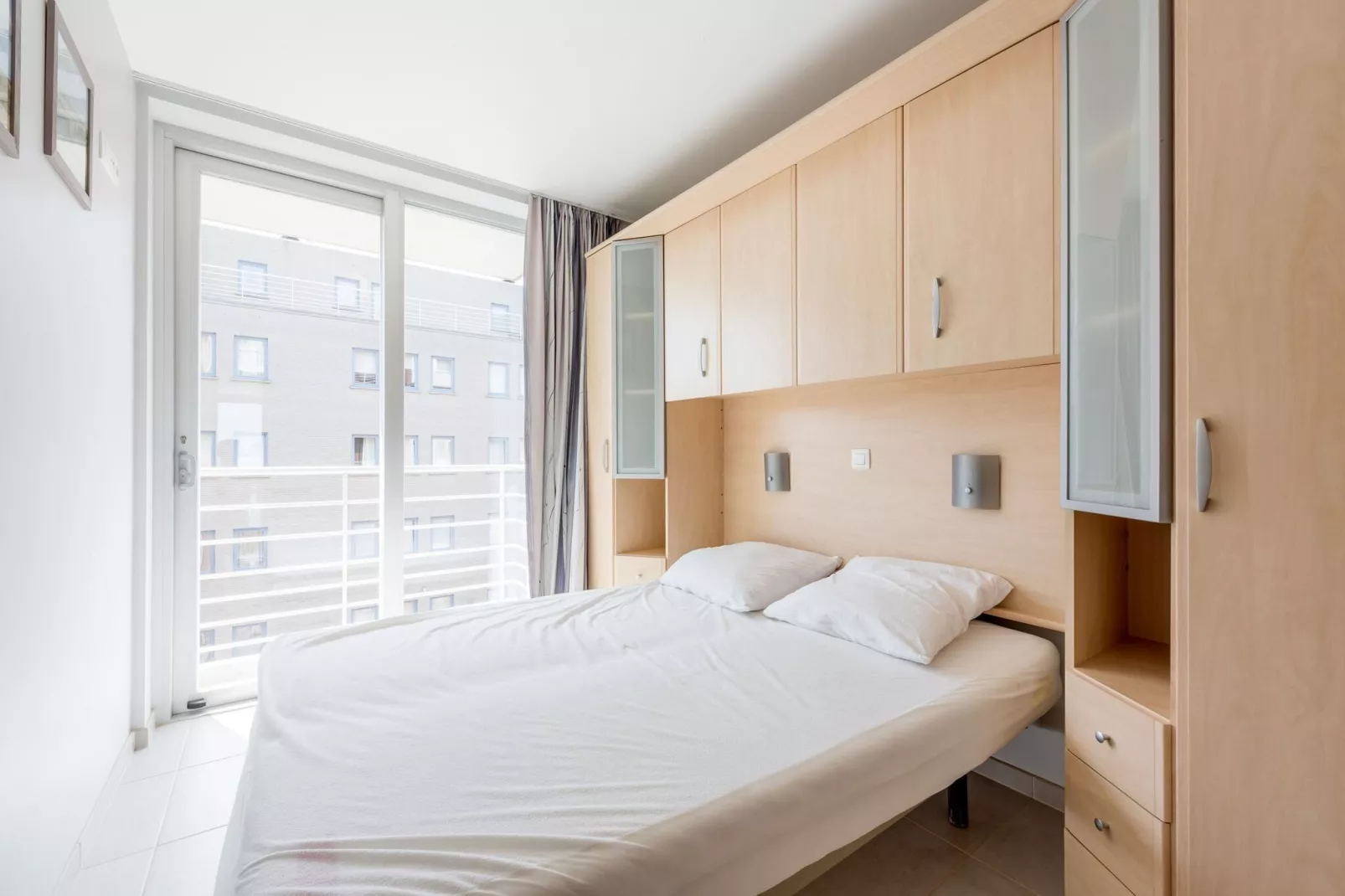 Alexy 401G-Bedroom