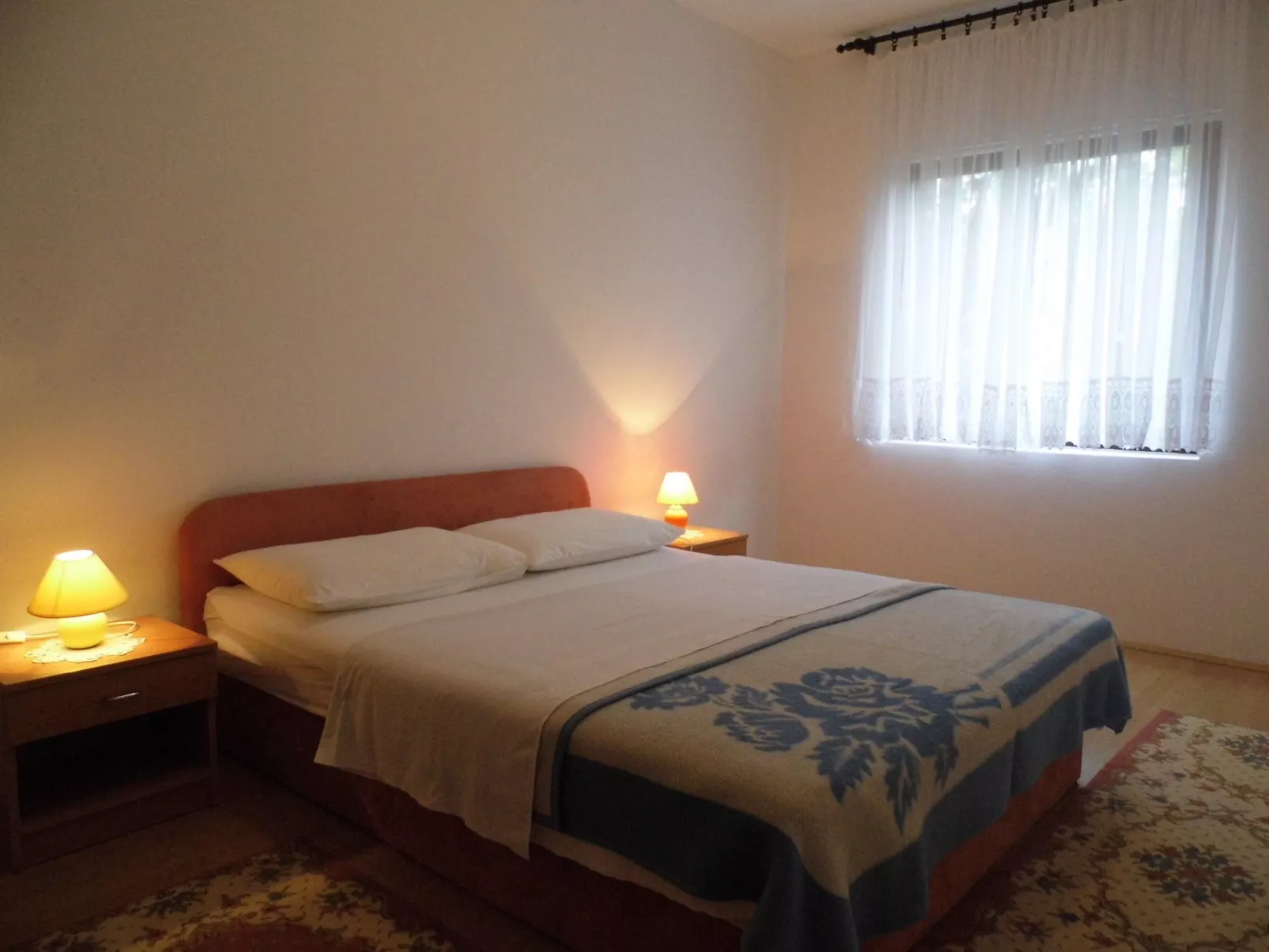 "Einfach, aber schön."-Inside