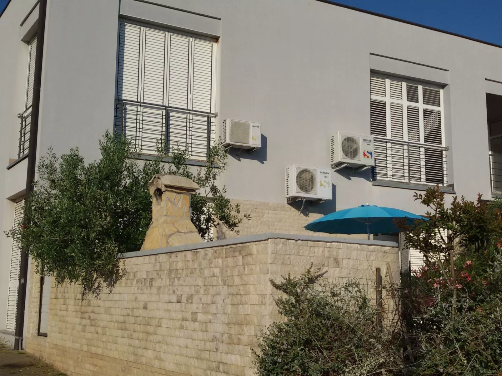 Direkt am Meer liegendes Apartment mit Garten-Dehors