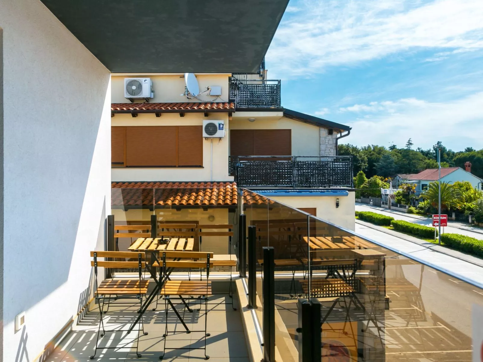 Wohnung "Nevia 6" mit Blick auf das Wasser-Dehors