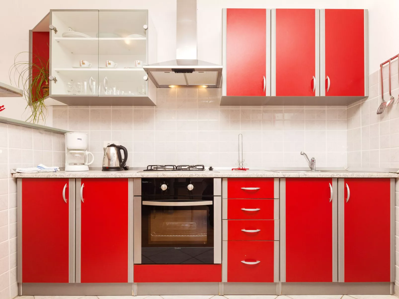 Ema Red mit Jacuzzi-Drinnen