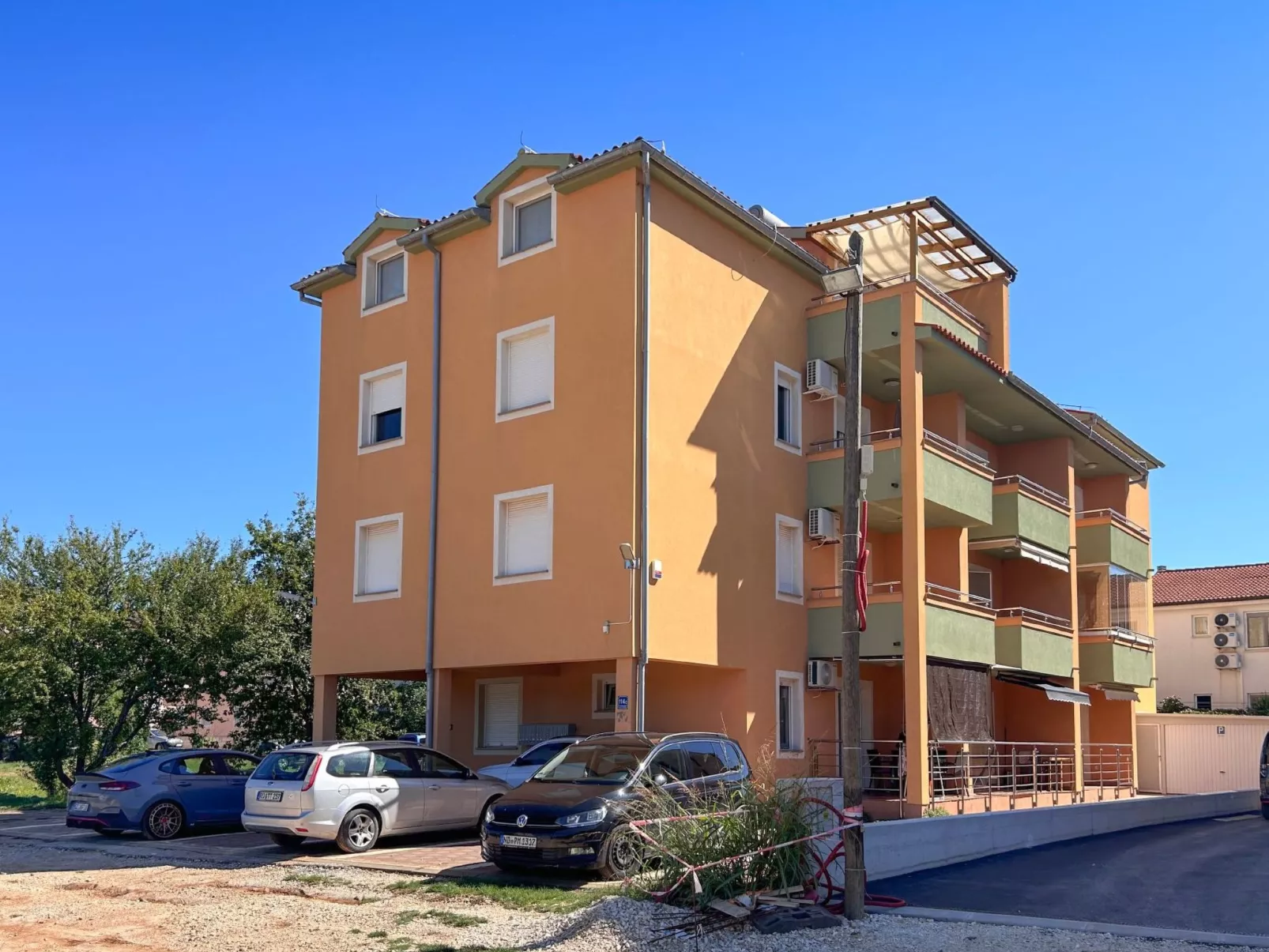 Wohnung "Fucane Beni" mit Balkon-Outside