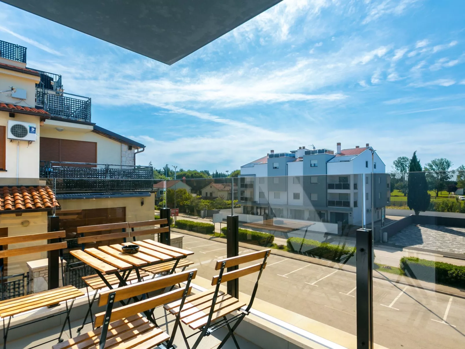 Wohnung "Nevia B6" mit Blick auf das Wasser-Dehors