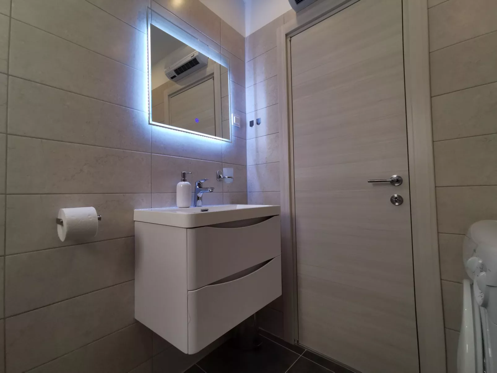 Gemütliche 2-Schlafzimmer-Wohnung mit Meerblick, Crikvenica-Drinnen