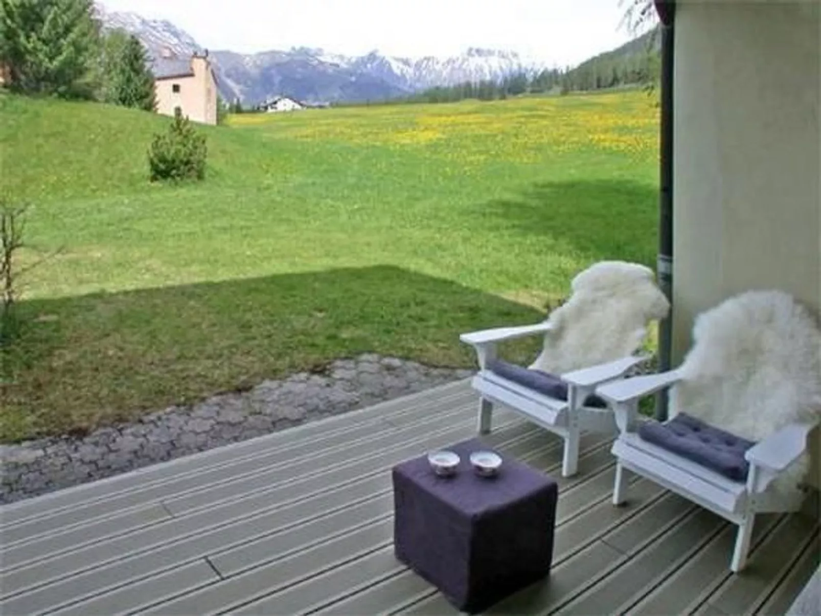 Chesa Auricula-Outside