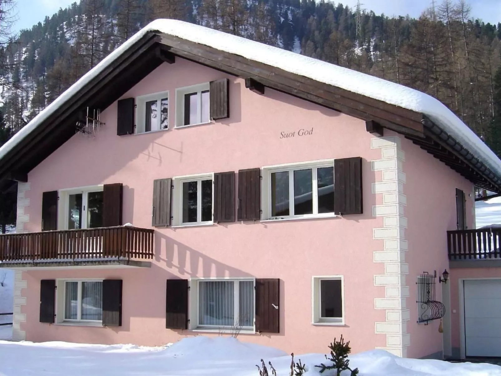 Chesa Suot God-Draußen