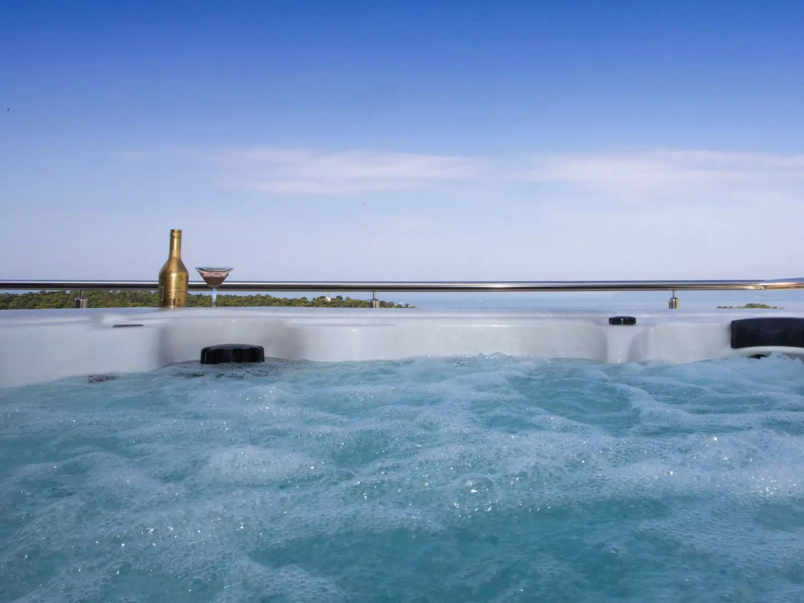 In Makarska mit Panoramablick-Outside