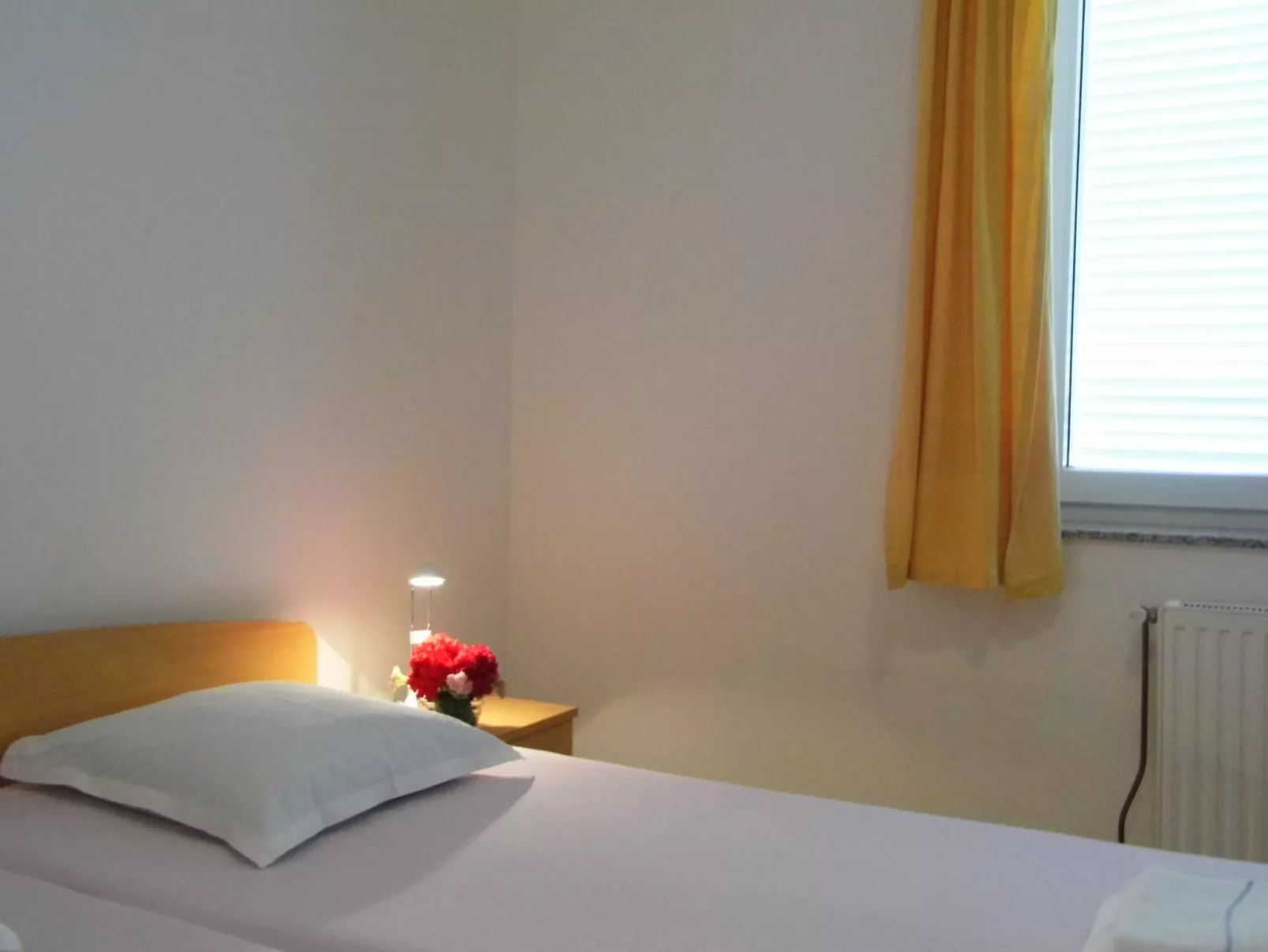 Schöne, geräumige Wohnung in der ersten Etage-Dedans