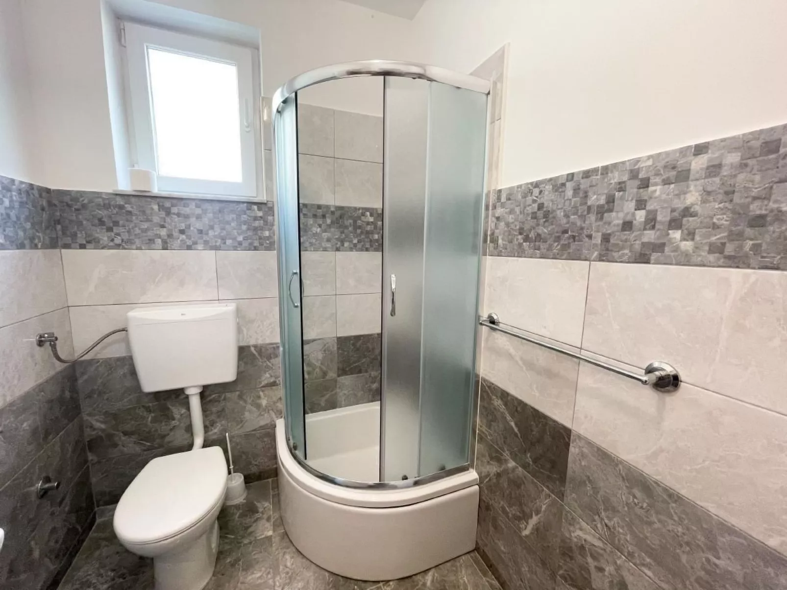 Talia-Image-tags.info