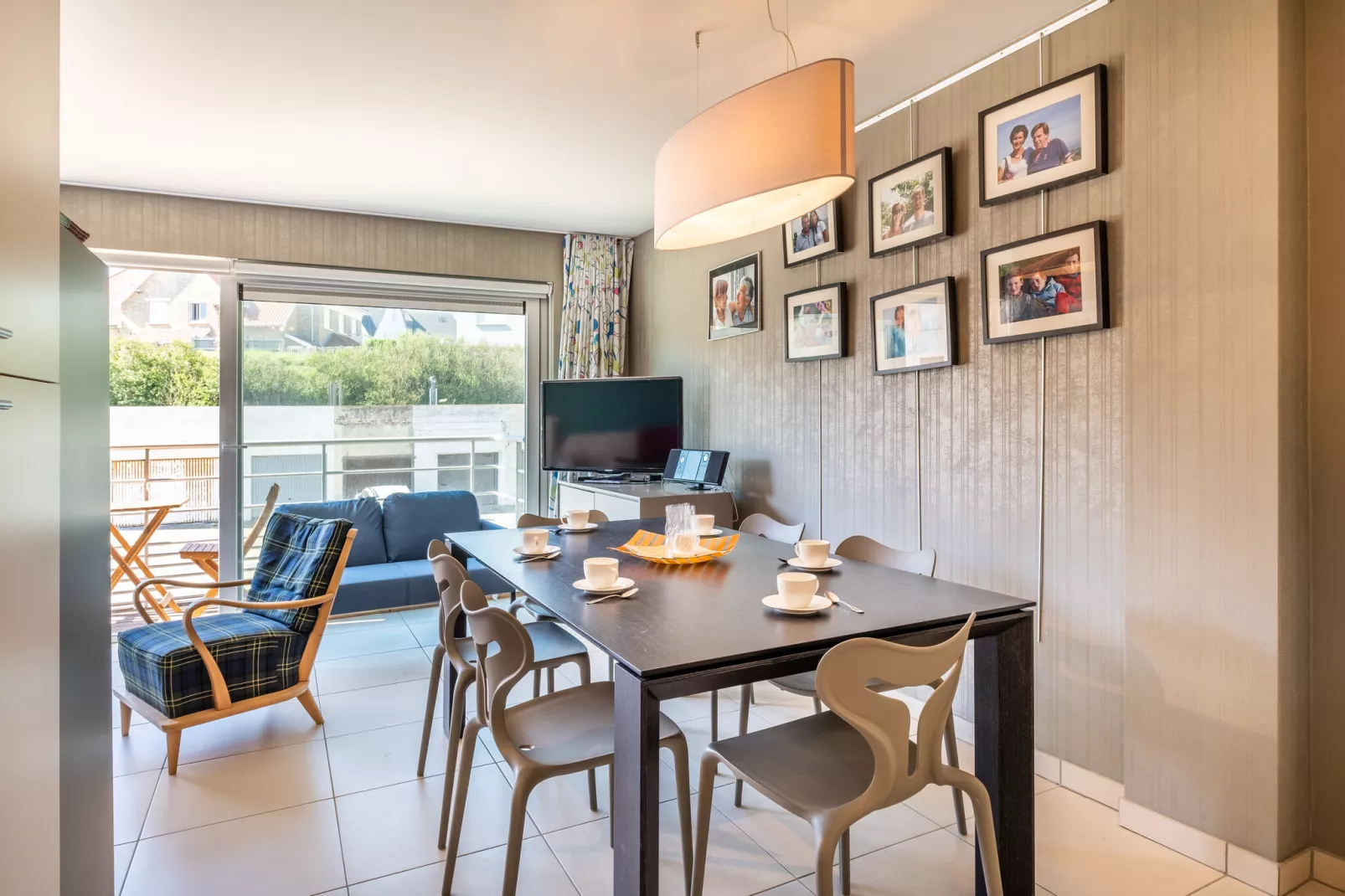 Zeewandeling 101-Dining room