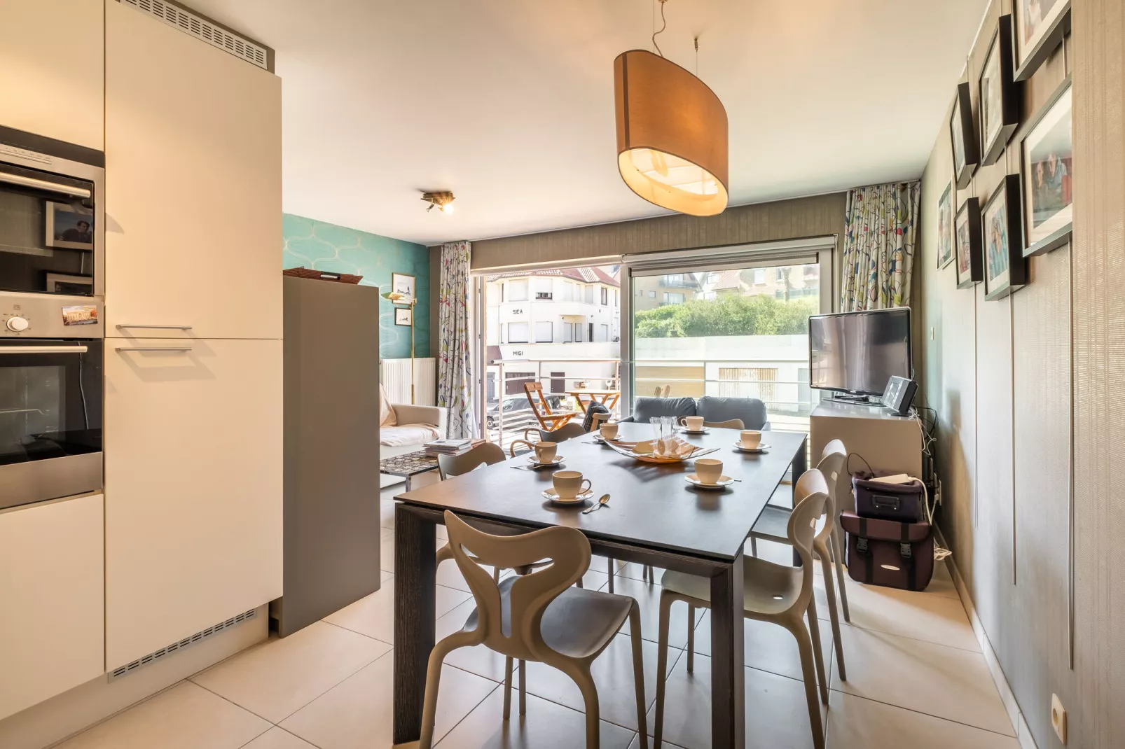 Zeewandeling 101-Dining room