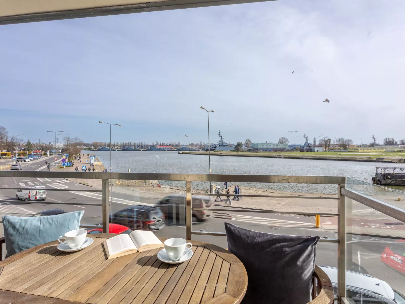 Concha mit Blick auf den Hafen-Image-tags.info