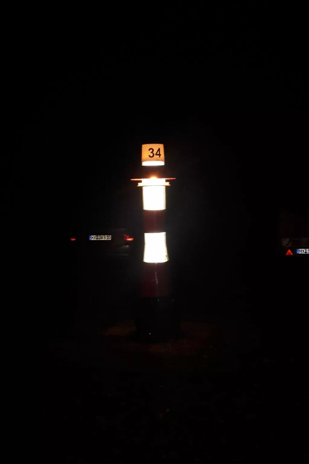 Unmittelbar hinter dem Deich gelegenes Nurdachhaus-Outside