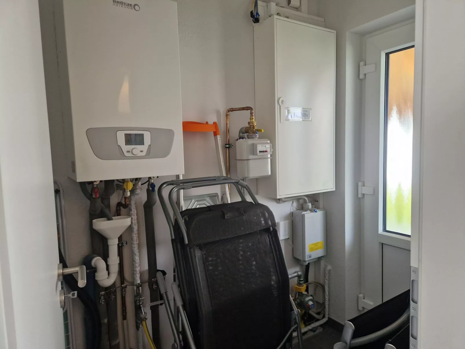 G6 Freistehendes Haus mit Garten und Wallbox-Dedans