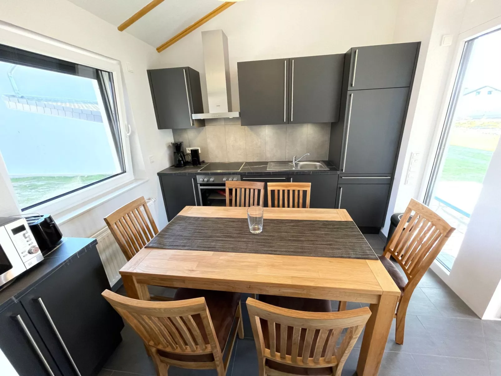 G11 Eingezäuntes Neubau-Haus in Eckwarderhörne-Drinnen