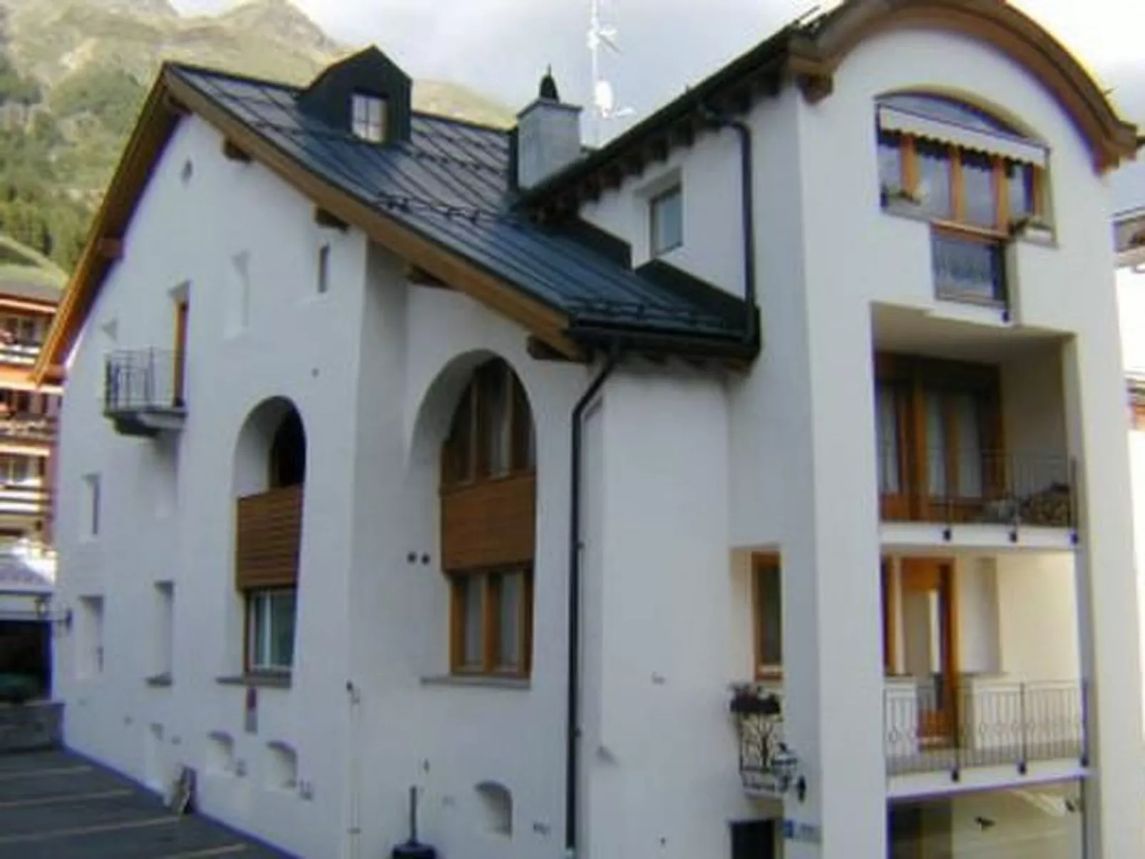 Il balcun tort-Outside