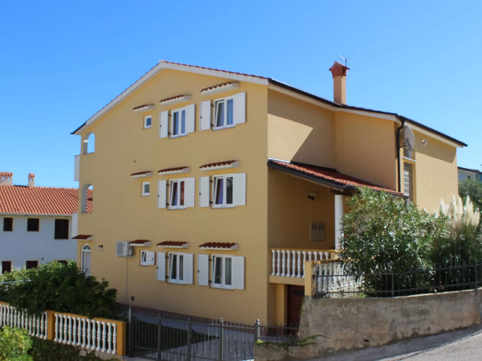 Appartement in Baška mit Eigener Terrasse-Draußen