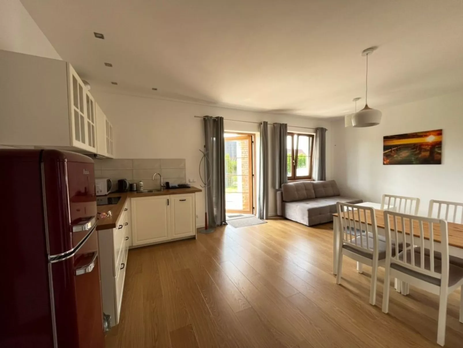 Komfortable Wohnung mit Garten, in der Nähe des Meeres-Inside